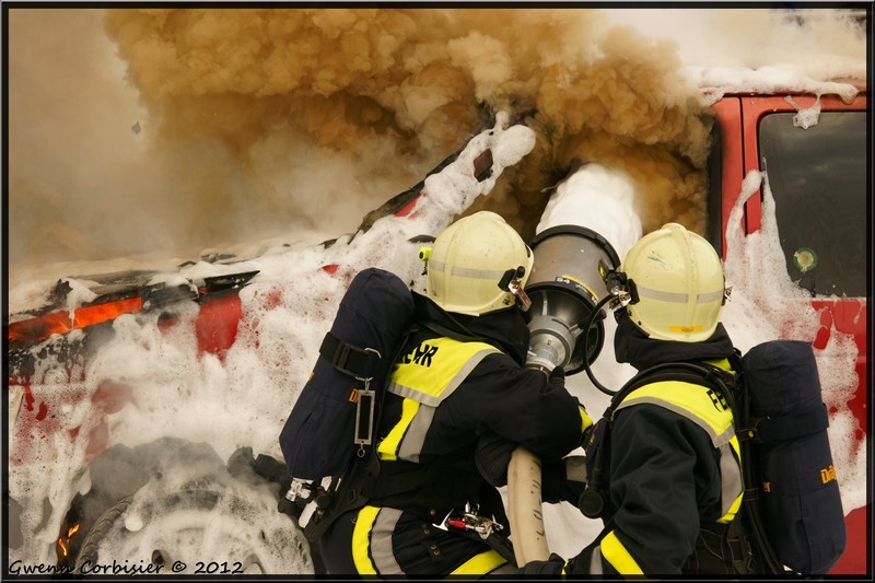 Extinction feu de voiture - dsc02202gcocode3800.jpg dsc02202gcocode3800.jpg